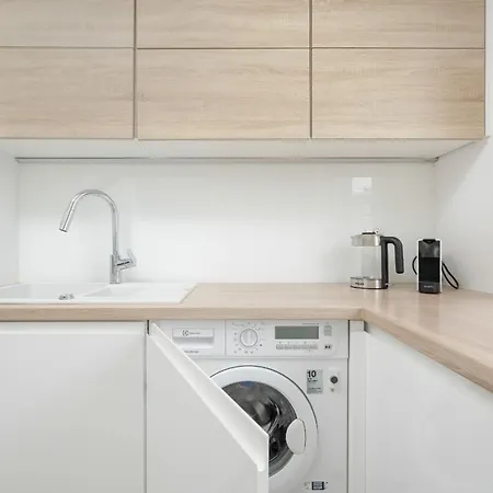 Elegancki Apartament Z Balkonem I Klimatyzacja By Renters Prestige 브로츠와프
